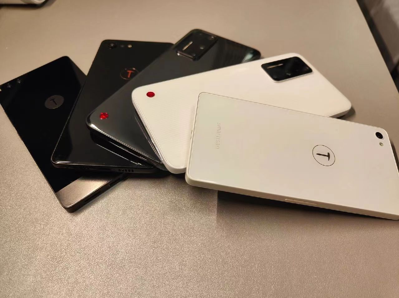 浅析锤子手机，成也萧何，败也萧何