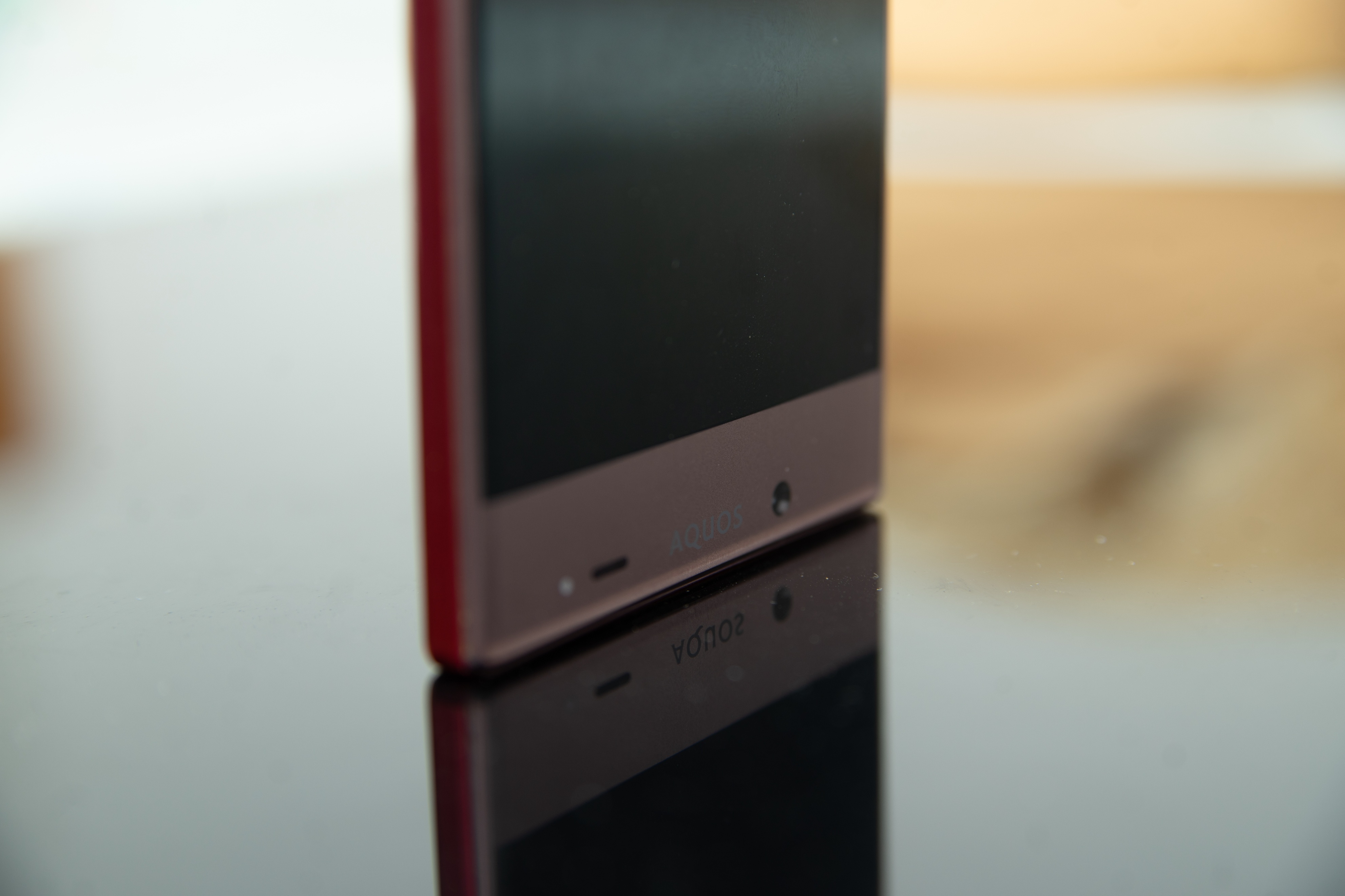 全面屏鼻祖-夏普402sh(外观与屏幕)