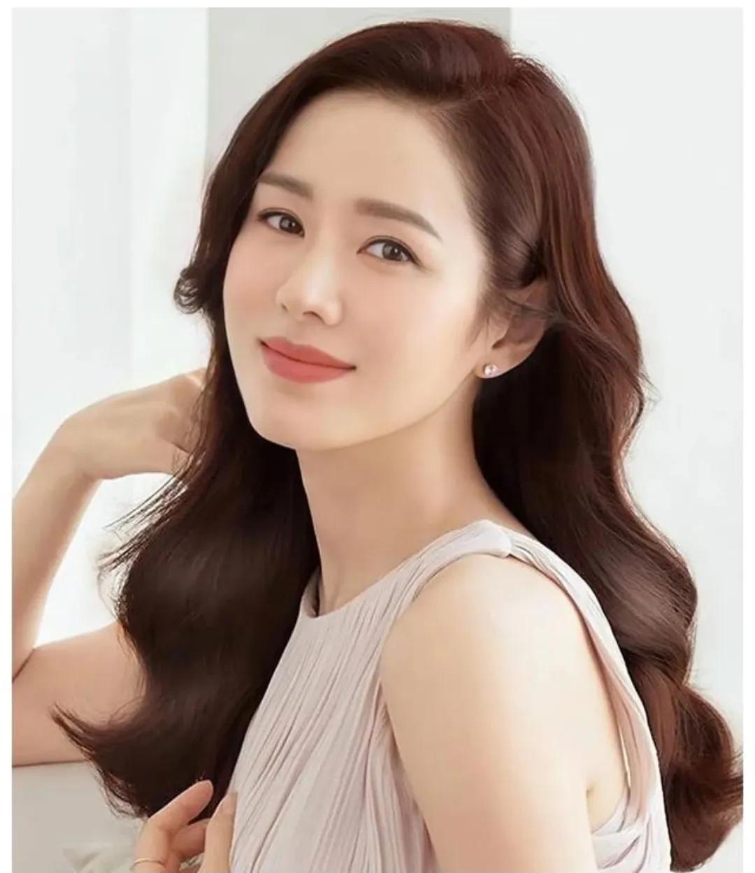 漂亮韩国女明星(韩国公认10位颜值女星)