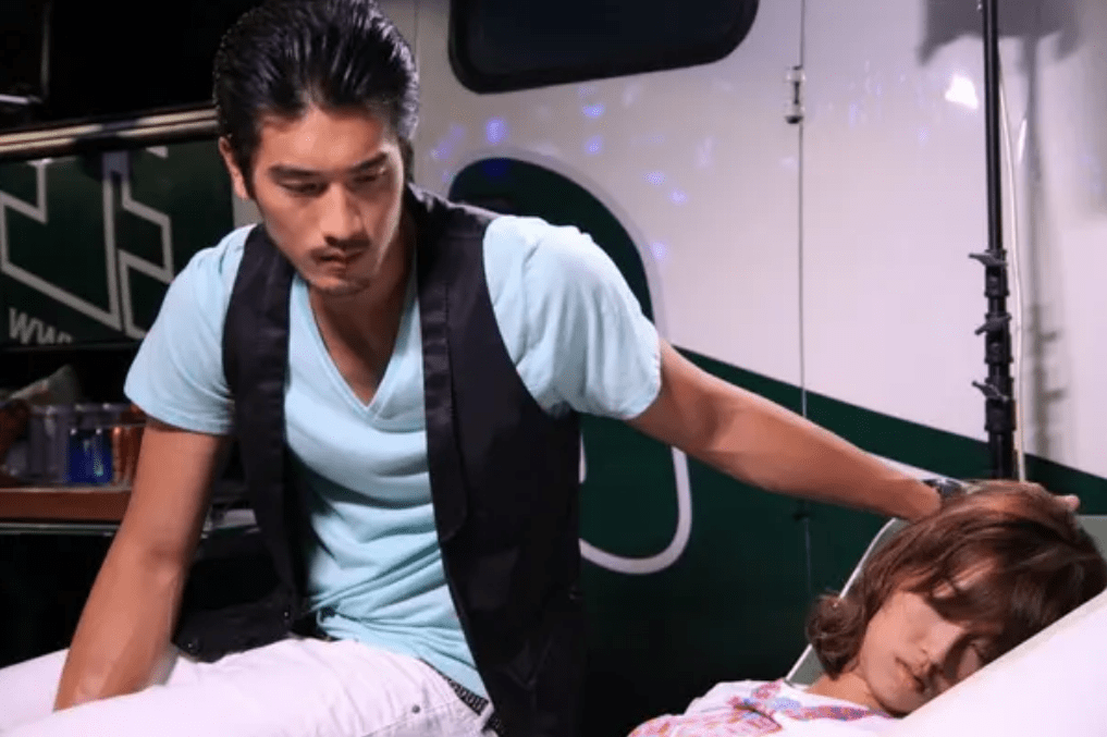 《天堂来的孩子》《恋爱女王》到《女人不坏》《胜女的代价》,高以翔