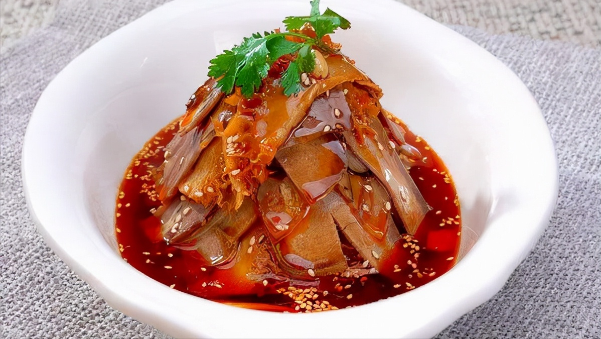 成都十大特色美食，看着都流口水吃起来更香，夫妻肺片仅排第三？