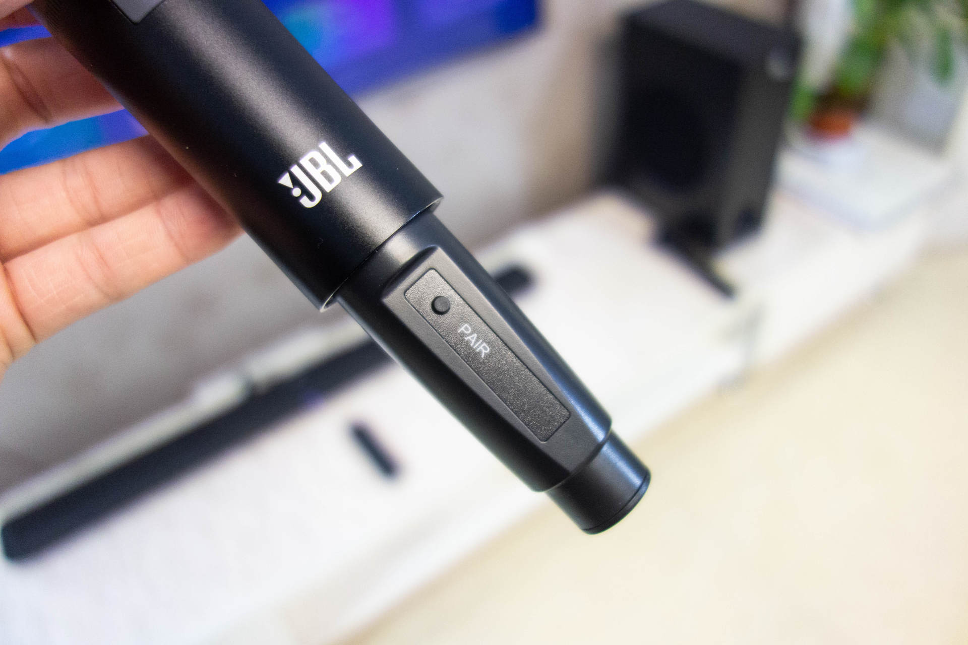 如何让客厅变成KTV？JBL KTV 350回音壁K歌不停