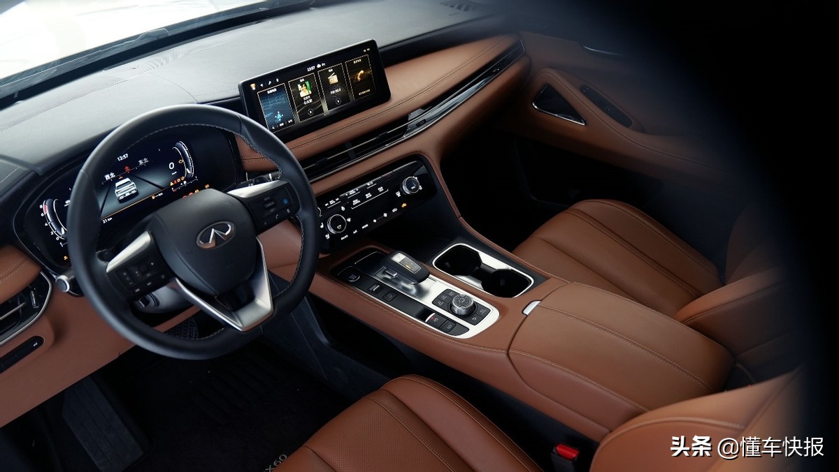 现代东方豪华，售价39.98万元起，一代英菲尼迪QX60实拍解析