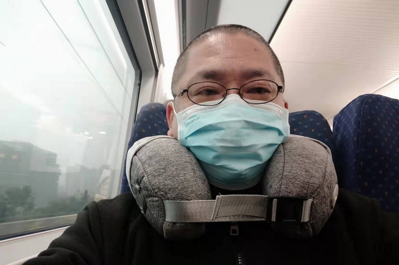 自动充气恒温热敷 德国蓝宝颈椎按摩枕
