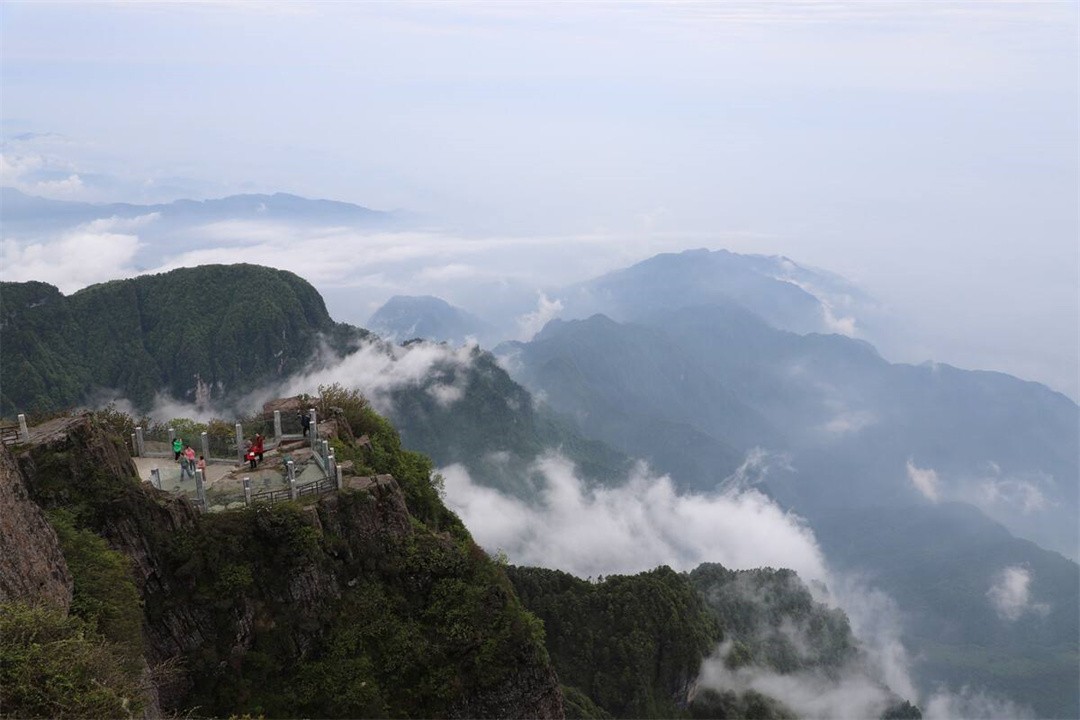 乌兰哈达火山是活火山(中国境内的十大火山，很多人其实就住在“超级火山”旁边)