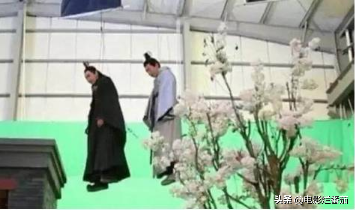 陈晓爬土堆，胡歌划旱船，黄圣依蛇出洞，那些幕后让我笑到肚痛