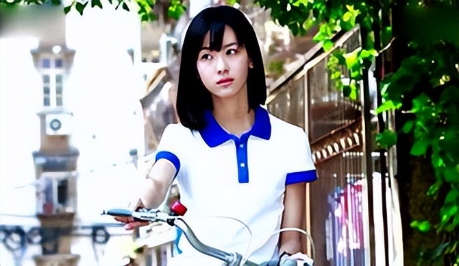 颜值不足脖子凑！这8位女星的天鹅颈太优越，气质一下就出来了