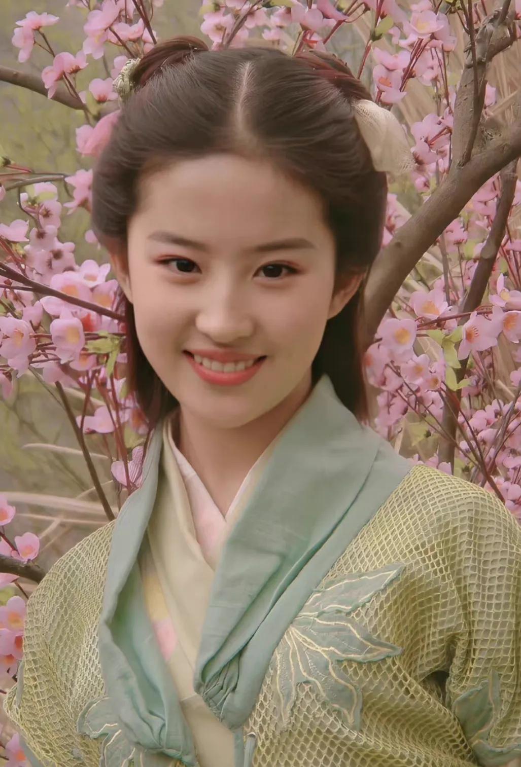 一个被美貌耽误的演技派，怎么做到的每个动作都那么美--刘亦菲