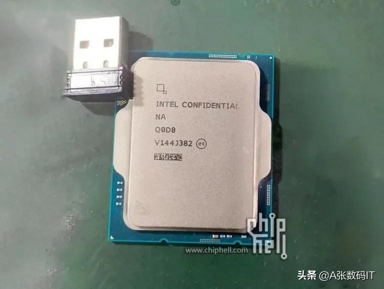 英特尔酷睿i9-13900K ES3 Raptor Lake工程样品主频可提升至5.5 GHz