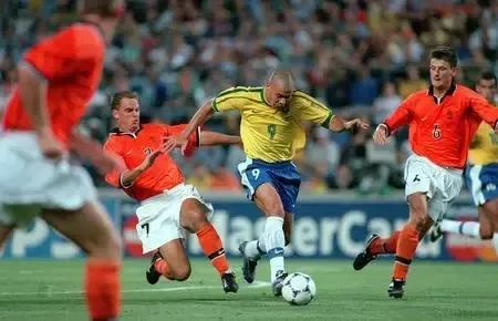 荷兰球员纽曼(世界杯的遗憾03：1998年的荷兰队)