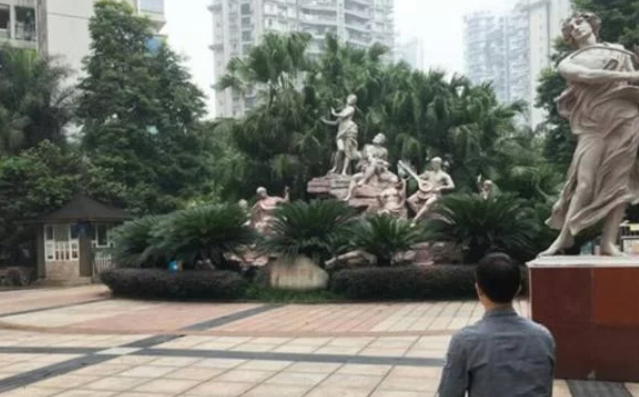 高考状元杨仁荣留下神秘短信后消失，母亲身患癌症，苦寻儿子9年