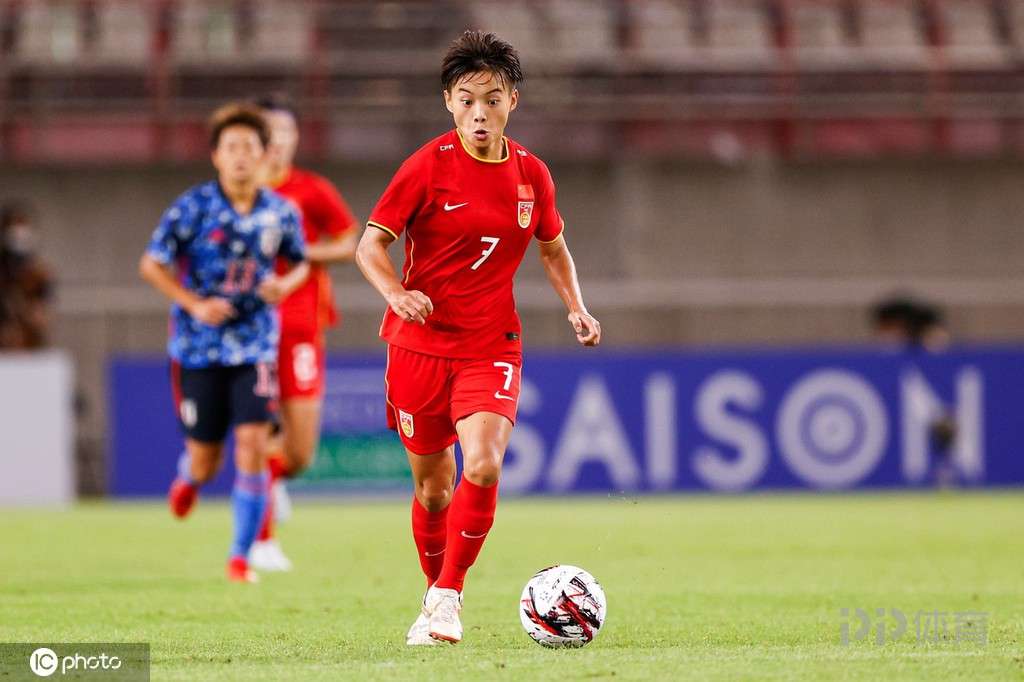 女足中国队vs日本队(女足东亚杯-中国0-0日本获亚军 朱钰扑单刀高晨极限解围)