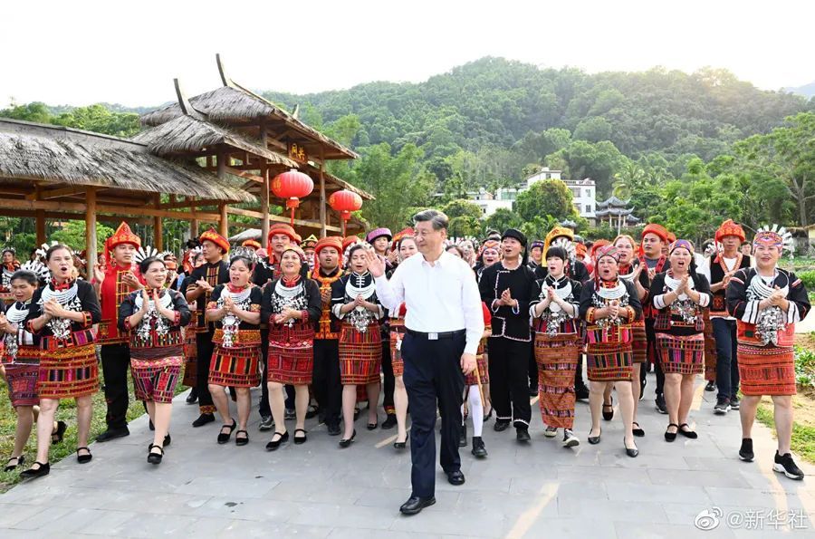 习近平在海南五指山市考察调研