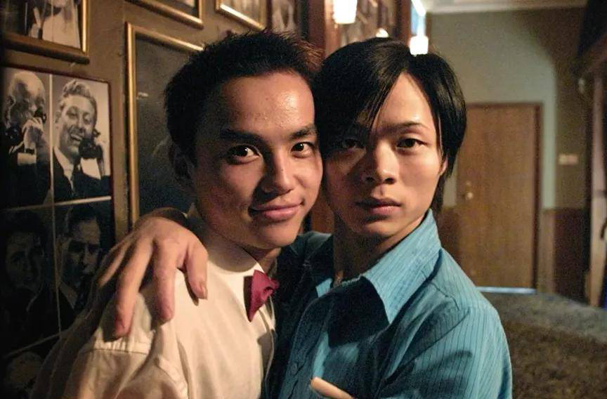 为爱“变性”李二毛，上半身是女下半身是男，后被抛弃惨死出租屋