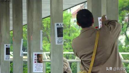 2010年，河南18岁少女“工地”搬水泥赚学费，家里穷的盐都买不起