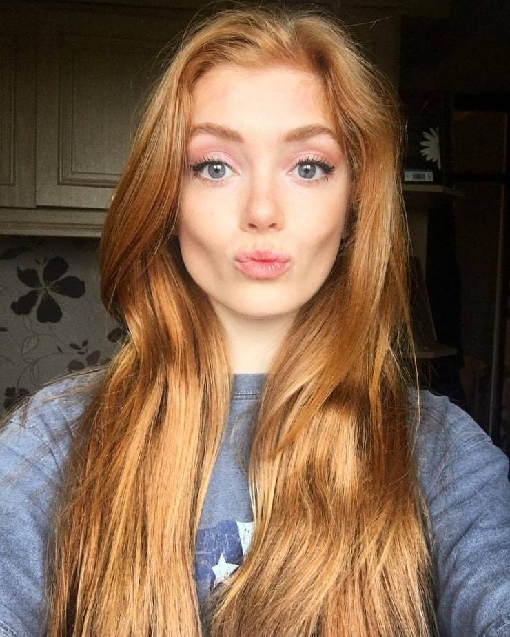 甜美可人却因红发被同学打骂)