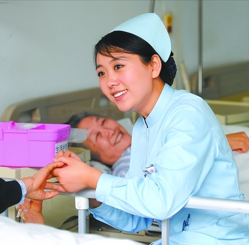 东北女孩8岁身患癌症，3次穿越生死奇迹康复，25岁当护士回报社会