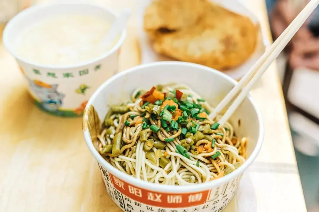 论排队，我只服武汉这几家藏在路边的美食店