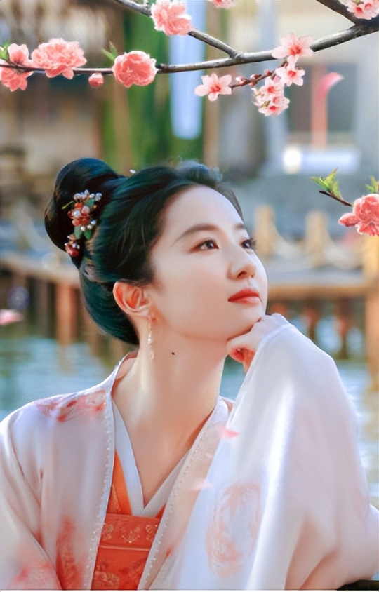 仙女姐姐神颜再营业，肌肤白皙真的很重要