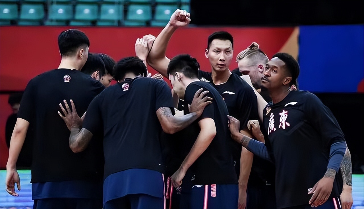 广州东莞cba球队球员名单（宏远12人大名单出炉 杜锋派出8大投手投死北京 2米26新星入选引争议）-华海博客