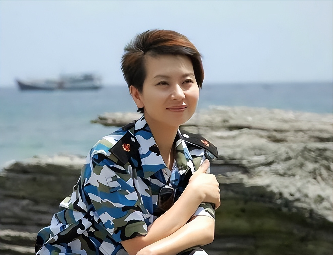 甘萍:凭《大哥你好吗》走红,嫁足球运动员,婚后生一女幸福美满