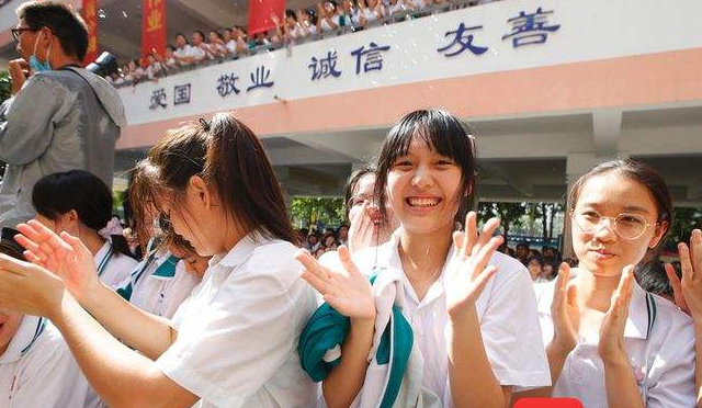 如果高考“开卷”让带一样物品，你会带啥？“学神”的回答太精彩