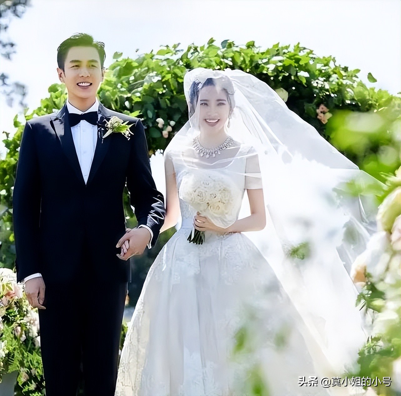 独宠爱妻，不炒绯闻，个个情史干净，这8位男星堪称娱乐圈清流