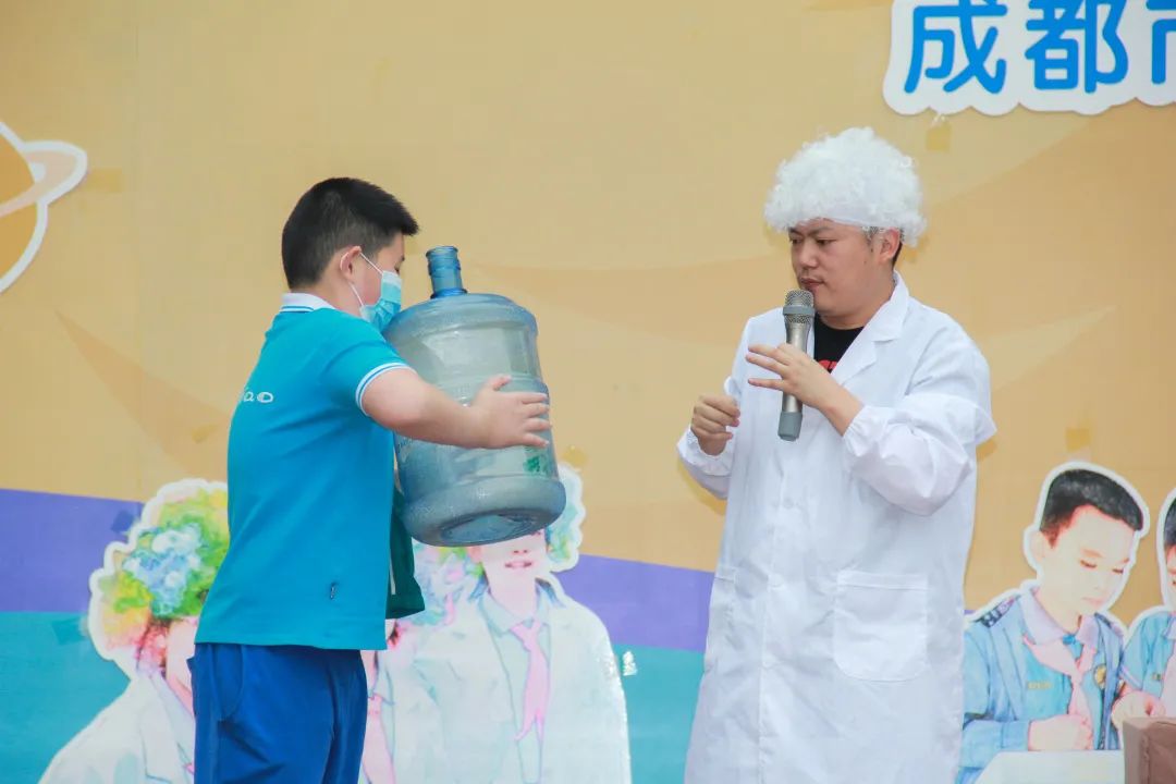 九江小学开展“科技浸润童心，创新点亮未来”主题校园科技节