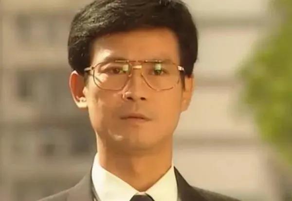 玉树临风了一辈子，可惜女儿们没有继承他的好基因