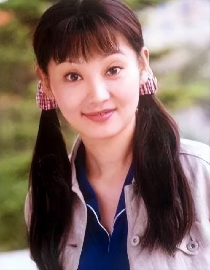 23年后再看冯小刚与徐帆的婚姻，才明白她的隐忍是最好的选择