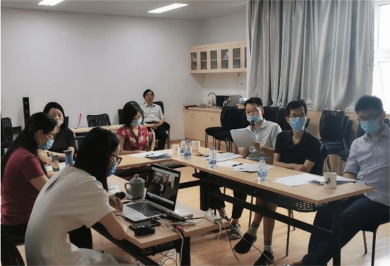 考研复试考生把导师“逗乐”，证明老师很满意？研究生学姐：天真