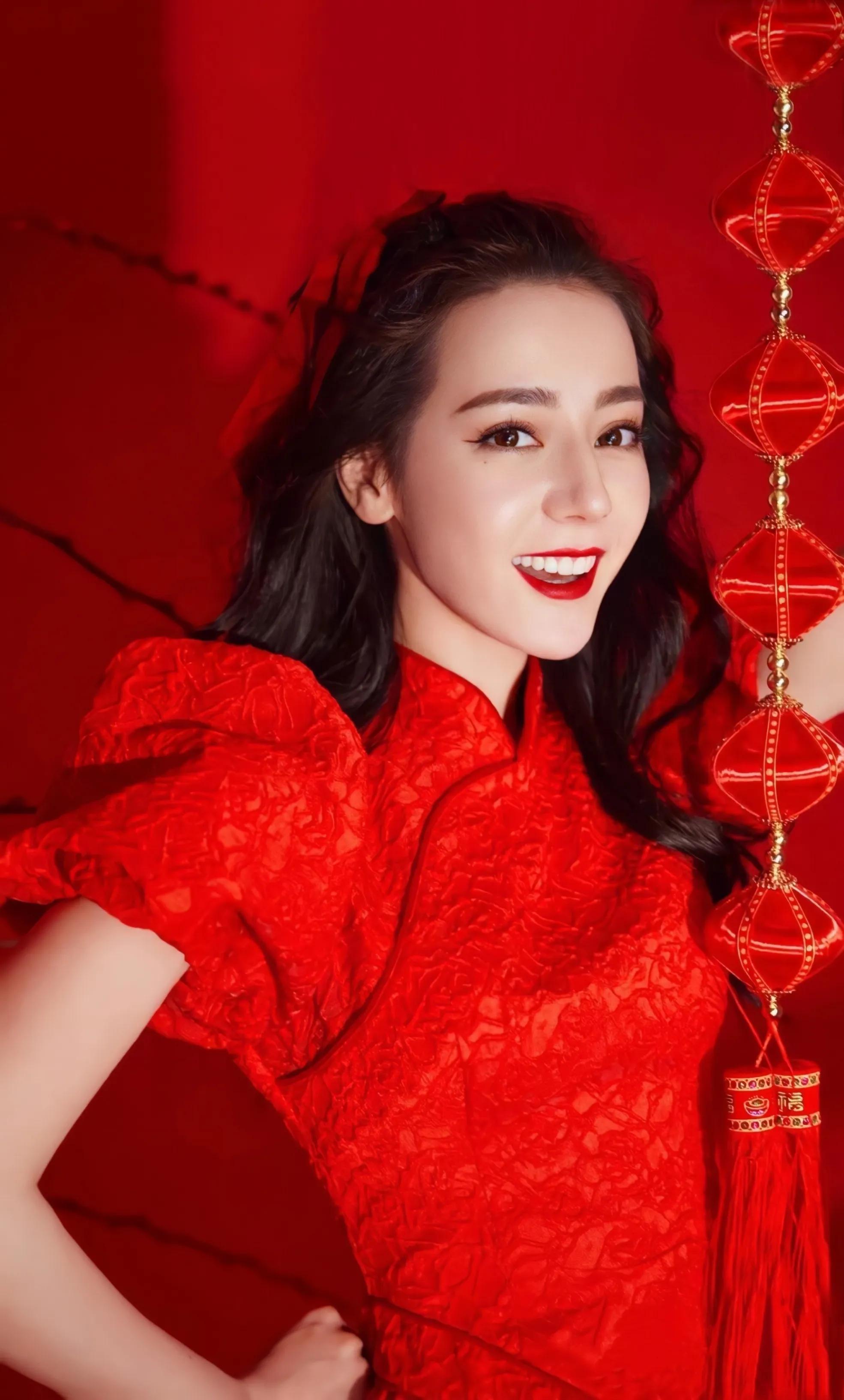 迪丽热巴原图画质增强版手机壁纸分享