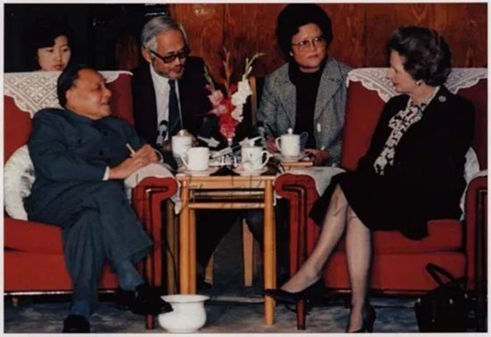 84年前的今天(84年，邓小平在媒体前谈香港问题：香港属于中国，为何不能驻军？)