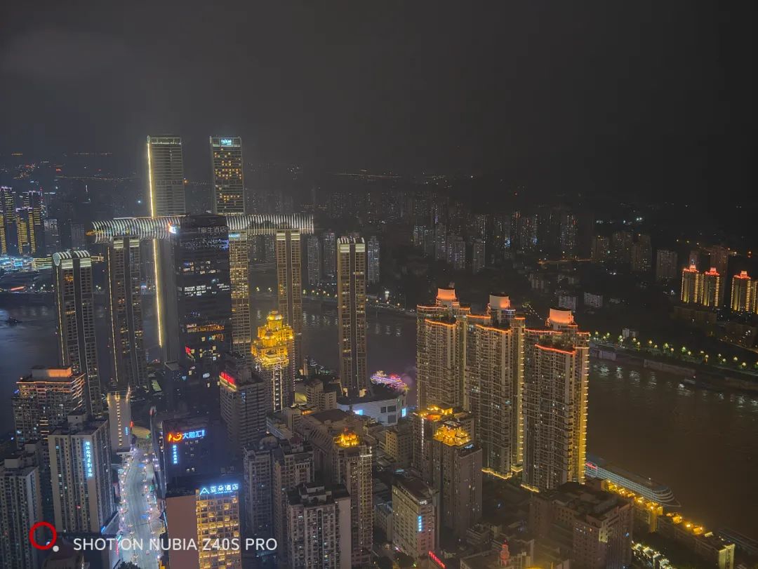 努比亚Z40S Pro测评：一款直屏爱好者应该关注的旗舰