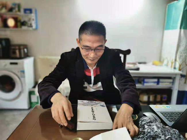人物专访丨王巧林：十年辛苦不寻常，奋笔疾书诞巨著