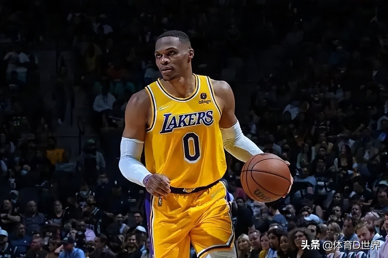 NBA的巨星们(NBA现役球员历史地位排名：利拉德、乔治垫底，魔兽、浓眉哥上榜)