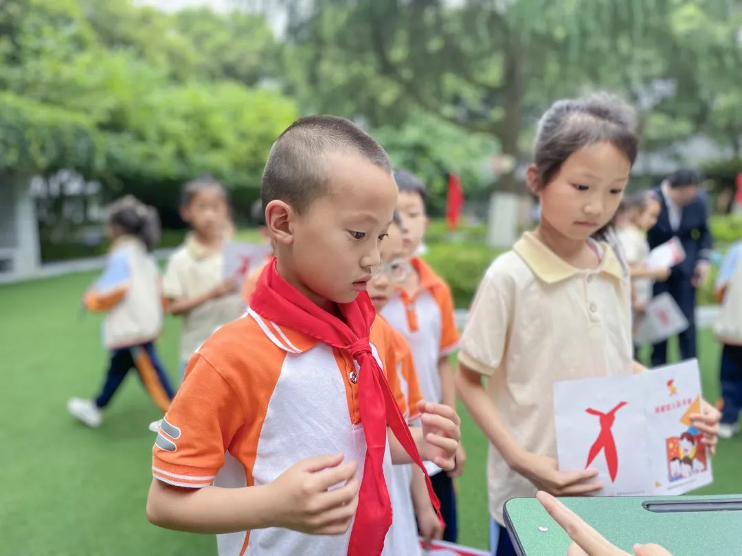 少年心向党 入队争先锋｜永安小学举行一年级分批入队闯关活动