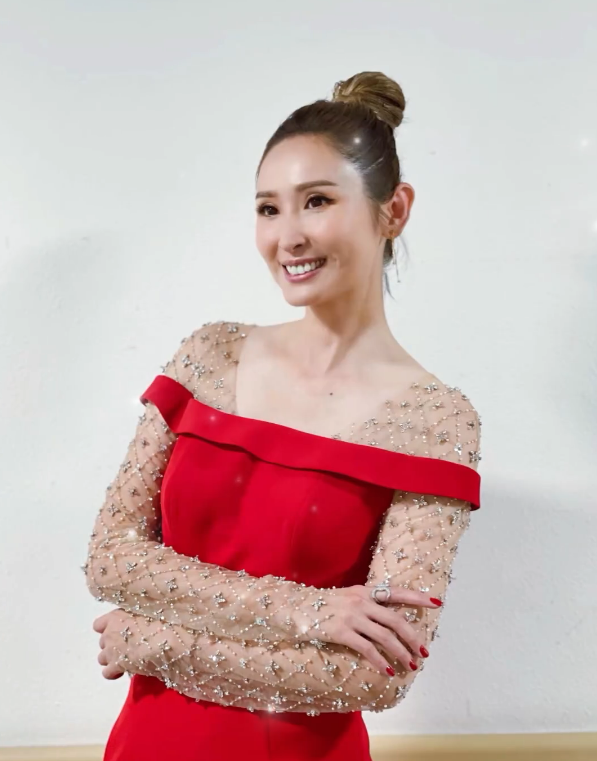 七一晚会15位女星一道风景线：汪明荃牡丹裙华贵，孟庆旸又出圈了