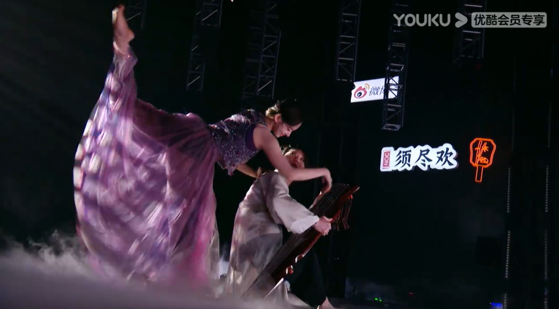 用街舞演绎《大话西游》和《倩女幽魂》，王霏霏程潇谁赢麻了？