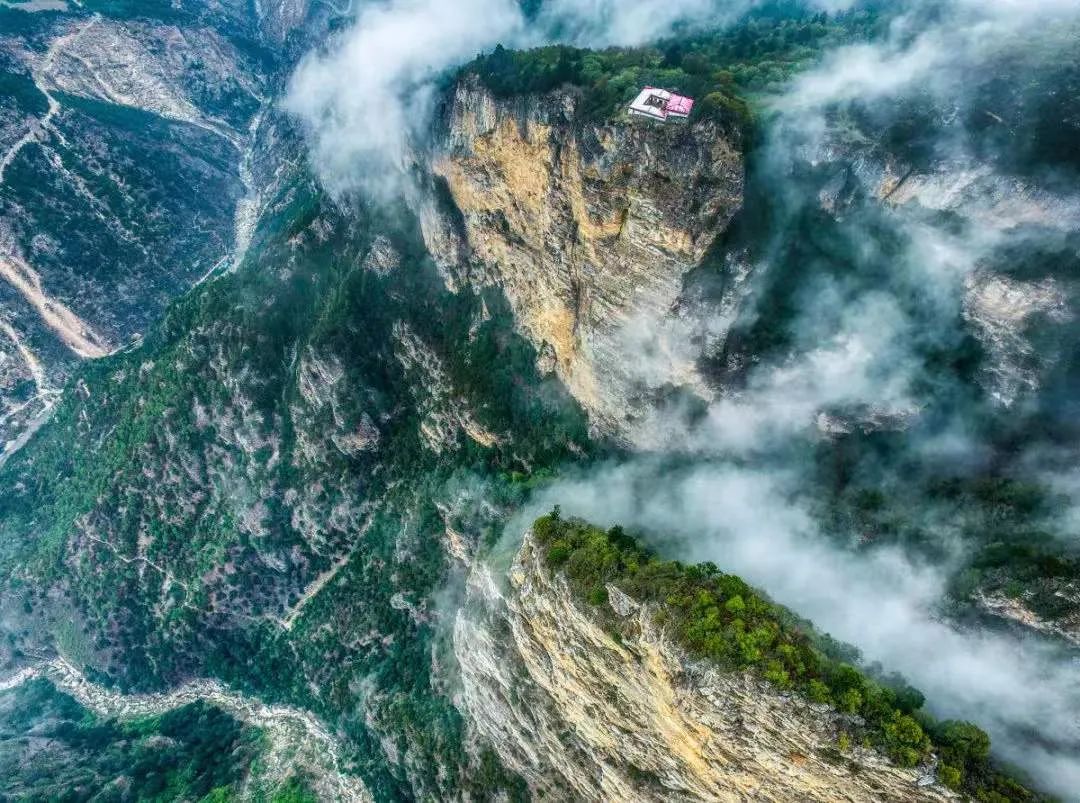 当前位置:>龙井茶>旅游>这条中国最长的世界级公路,从世界屋脊到热带