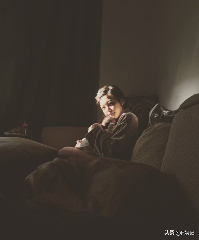 送鲜花和深情告白！TVB小生洪永城与太太结婚一周年分隔两地