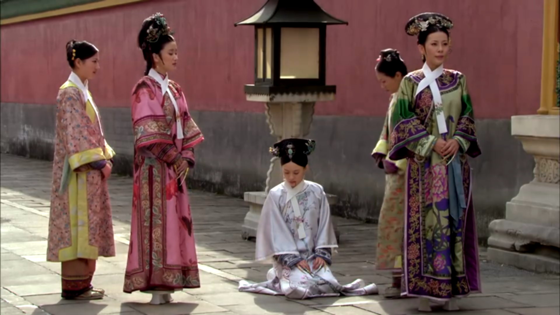 甄嬛传：选个丫鬟伺候自己，我不会选流朱，你会选谁？