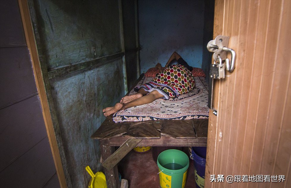 在印度性工作既不是非法，也不是合法，三哥警察为何对女性施暴？