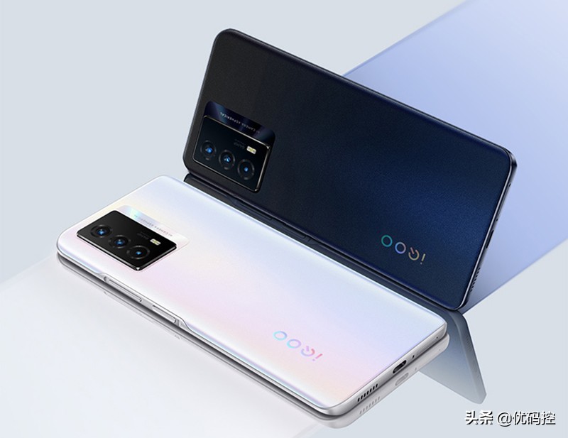 2022期间，曾经一度被低估的三款手机