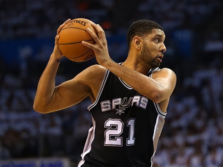 nba为什么只给巨星传球（NBA最无私的四大巨星：库里让位给普尔首发，邓肯魔术师上榜）