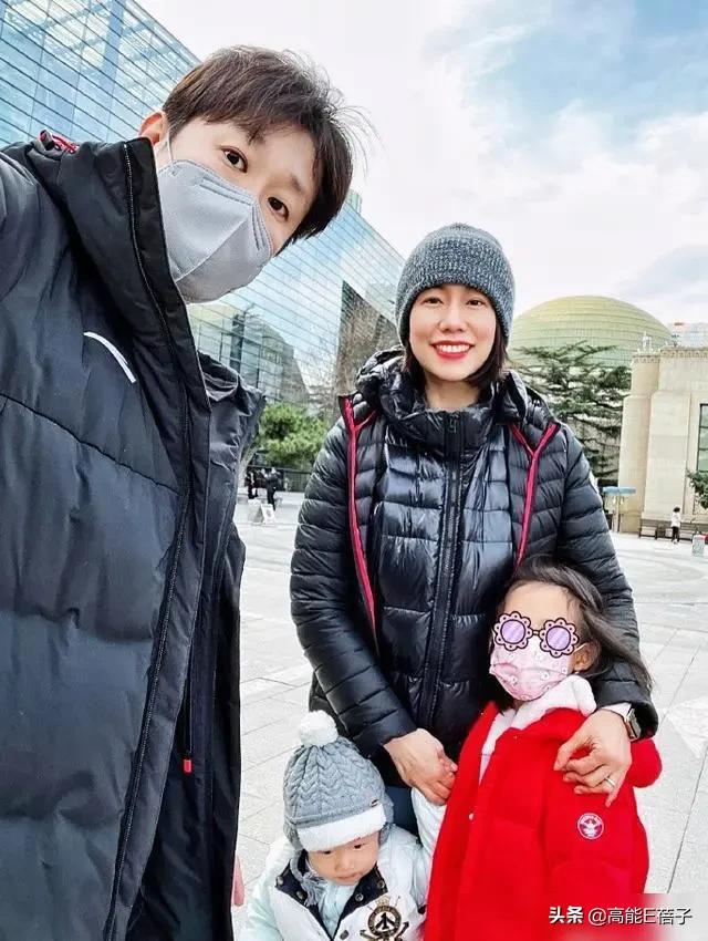 华灯初上，台湾姐姐们如何乘风破浪？