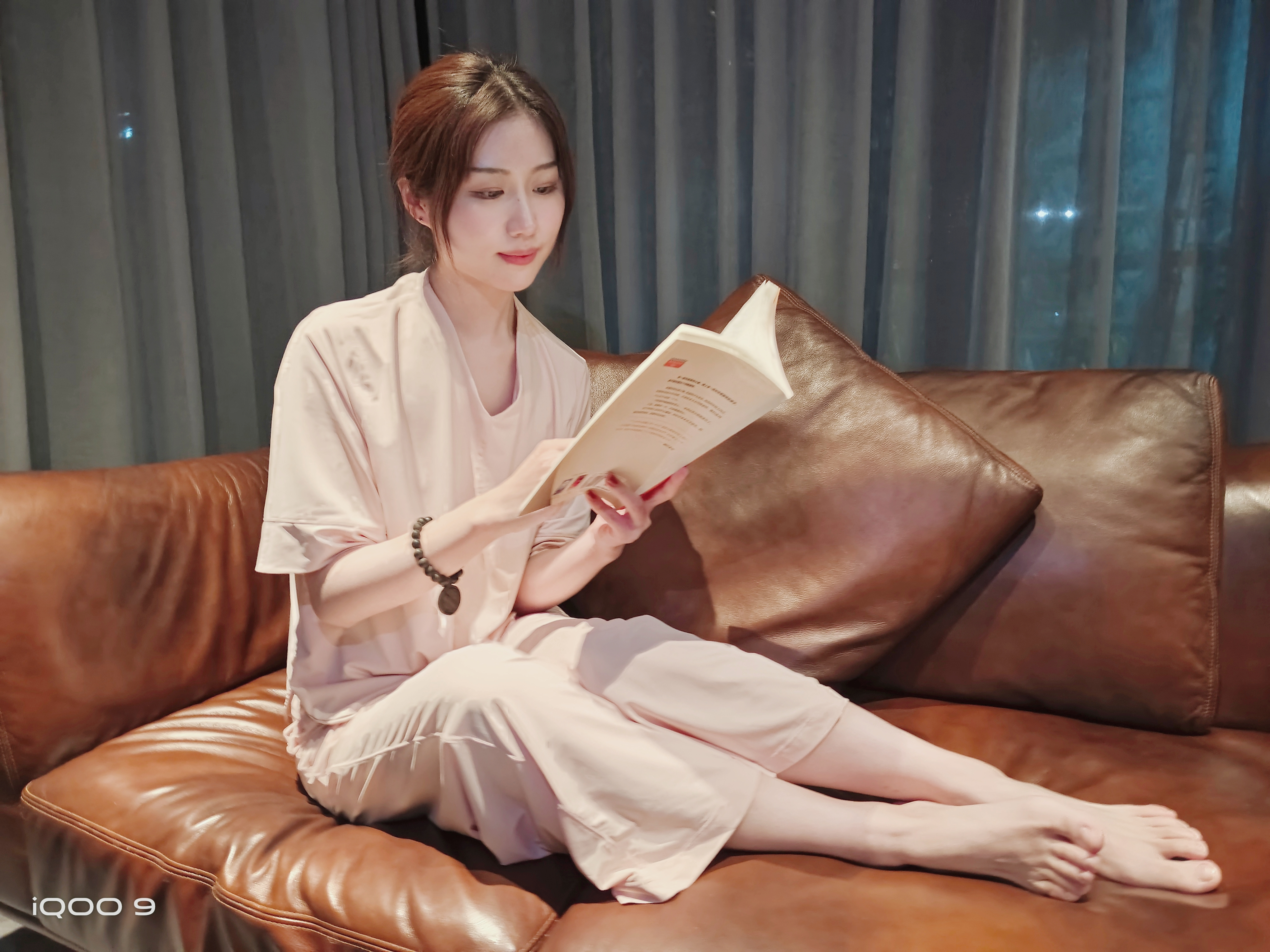 iQOO 9传奇版：全能旗舰无短板，赛道传奇成就不褪色的经典