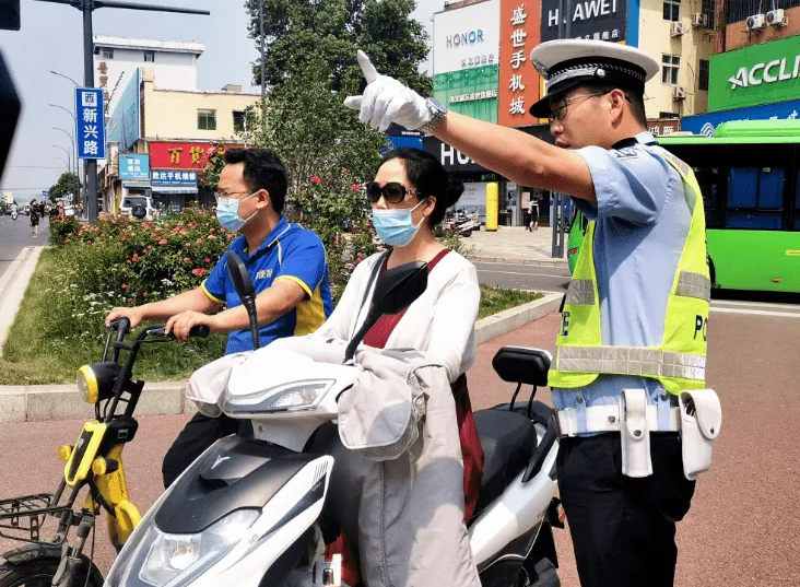 除了上牌、戴头盔，电动车、三轮车还有这“3禁”，别被罚才知道