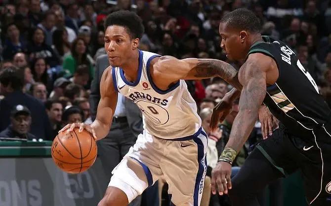 nba現(xiàn)役能成為巨星的有哪些（NBA現(xiàn)役最勵(lì)志的八大球星，巴特勒名利雙收，約基奇逆天改命）