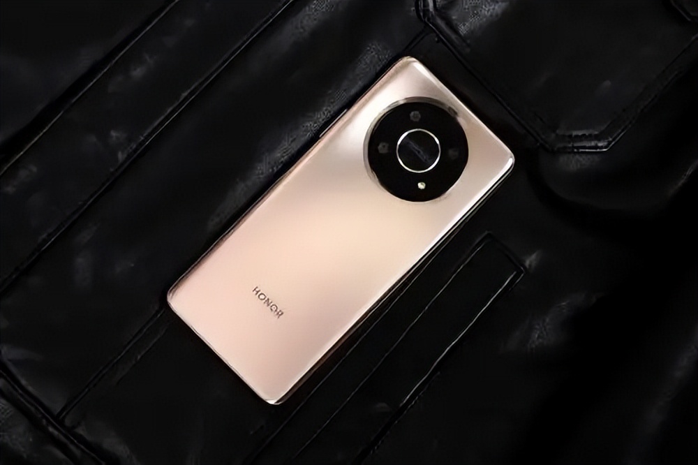 买手机要精打细算，这3部手机适合中老年人，用个几年不成问题